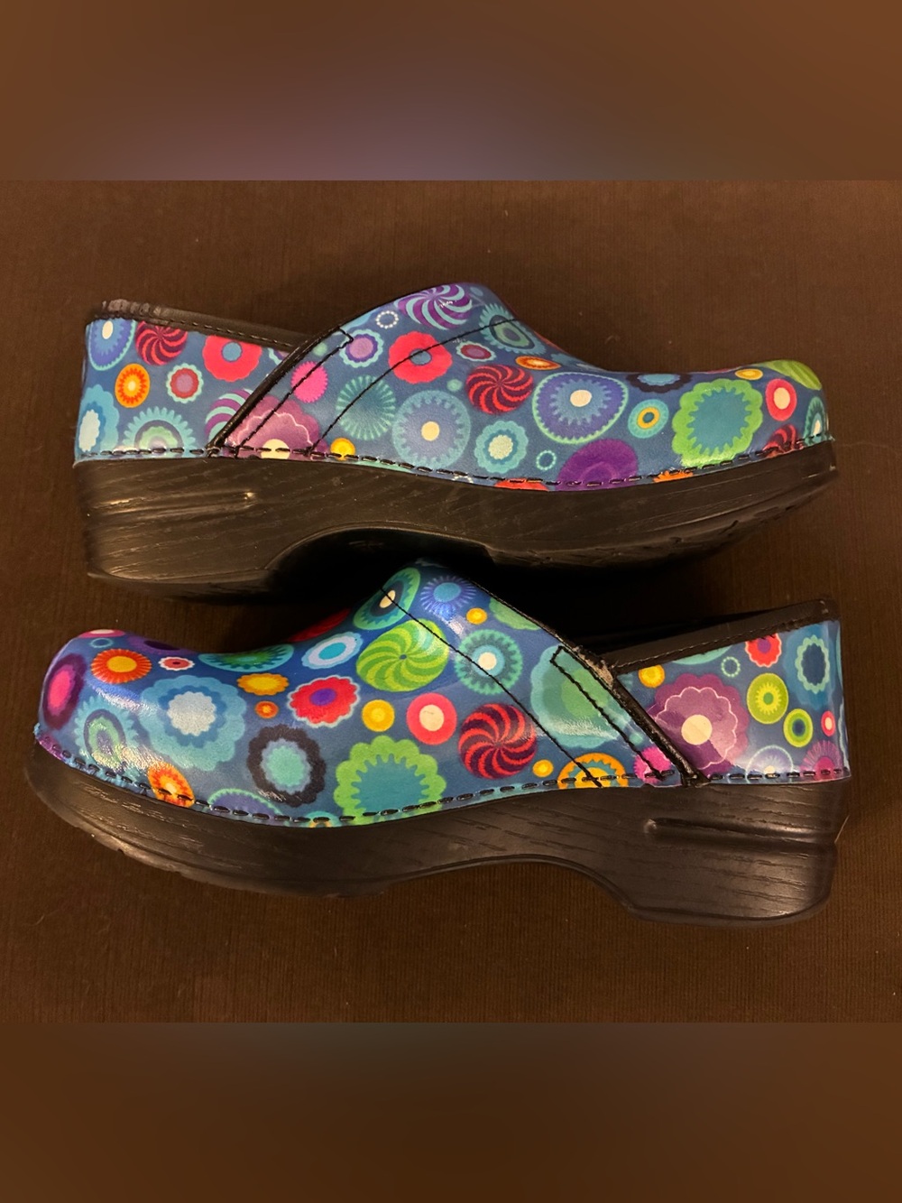 Dansko "LollyFlower" Patent Clogs Nursing Comfort Shoes Multicolor Size 37 6.5-7